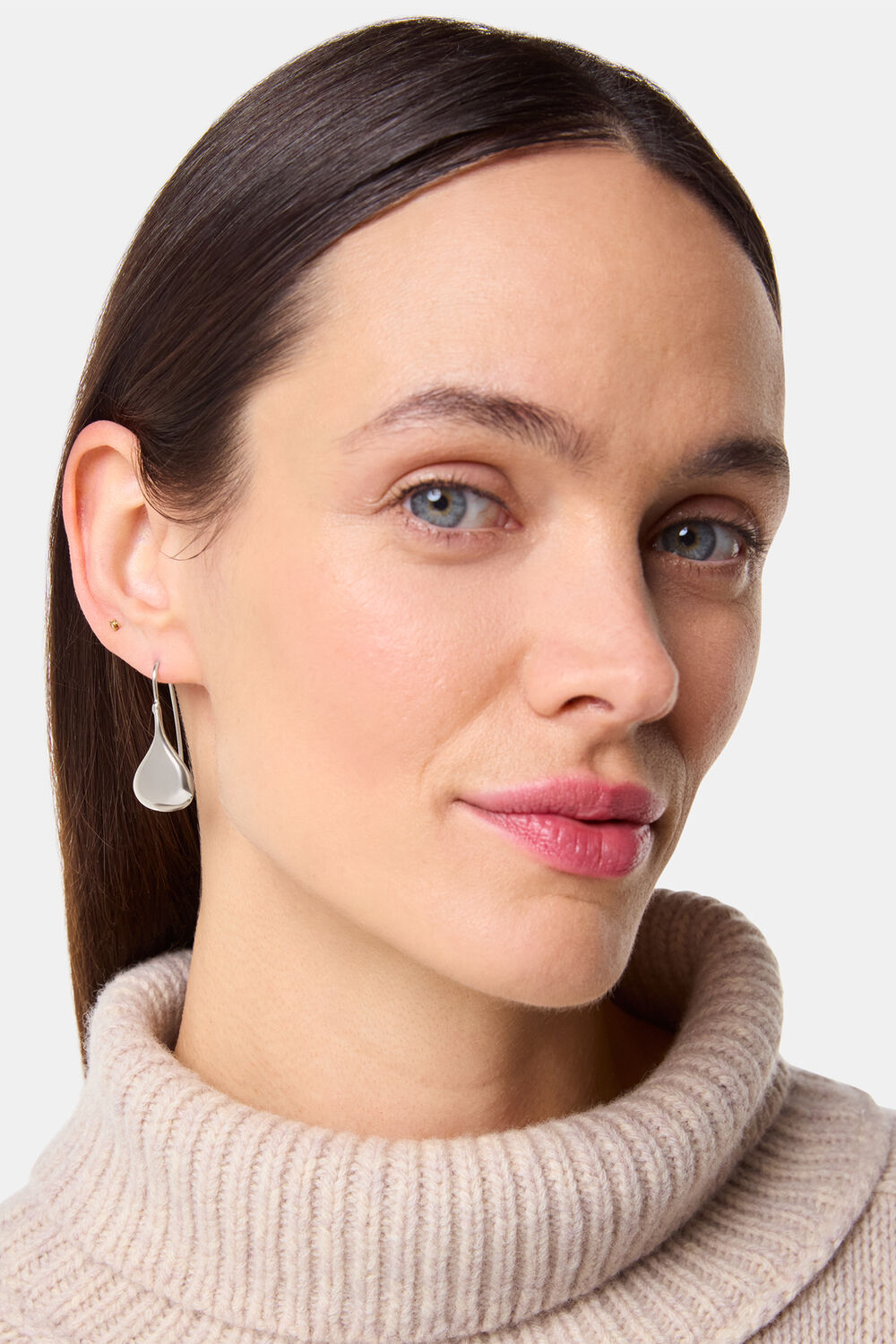 Flat Teardrop Wire Earring