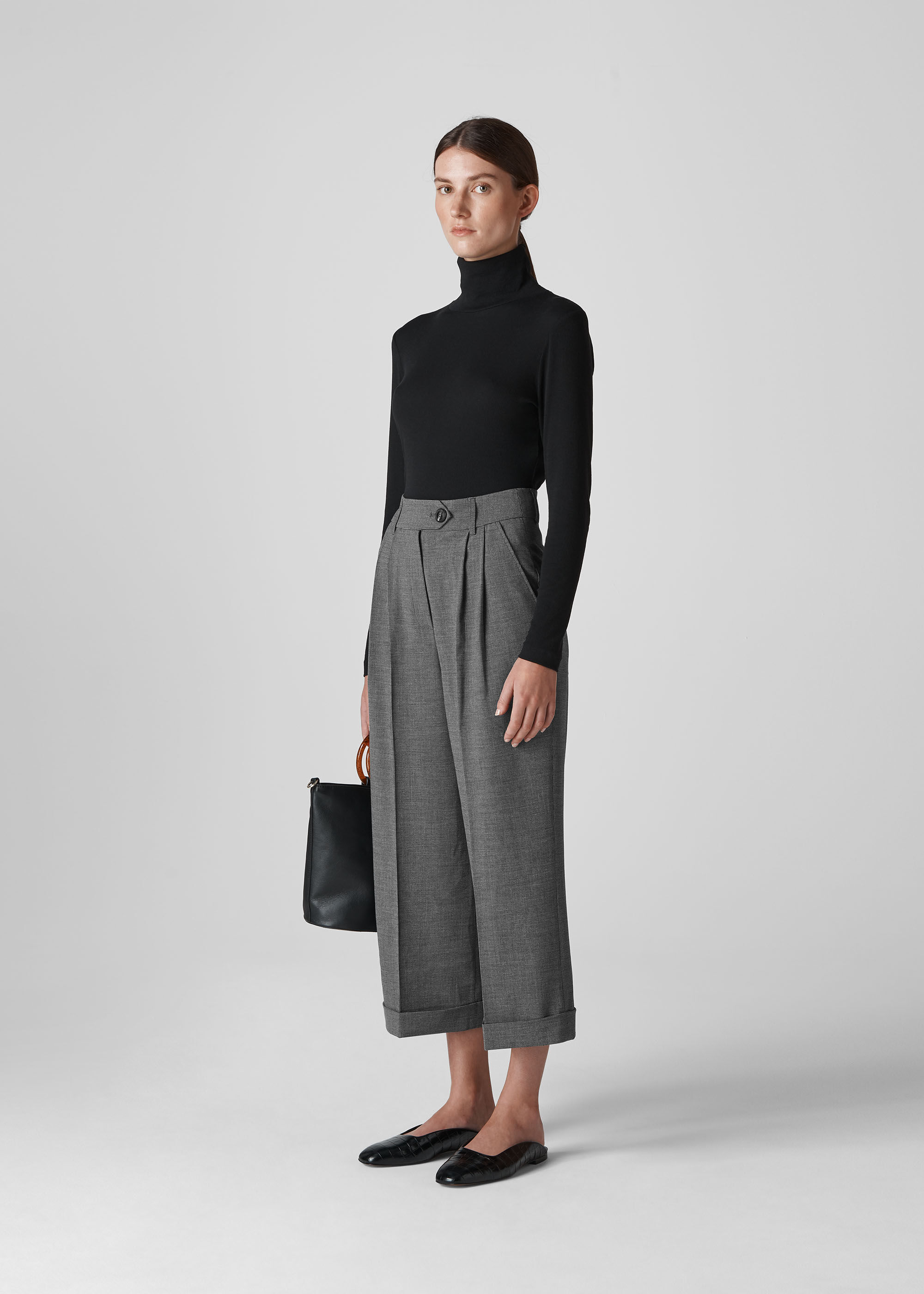Straightfit belted trousers with turnup hems  Massimo Dutti
