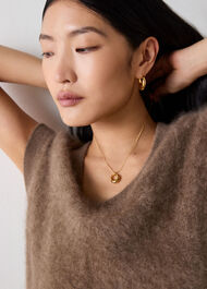 Curved Pendant Necklace
