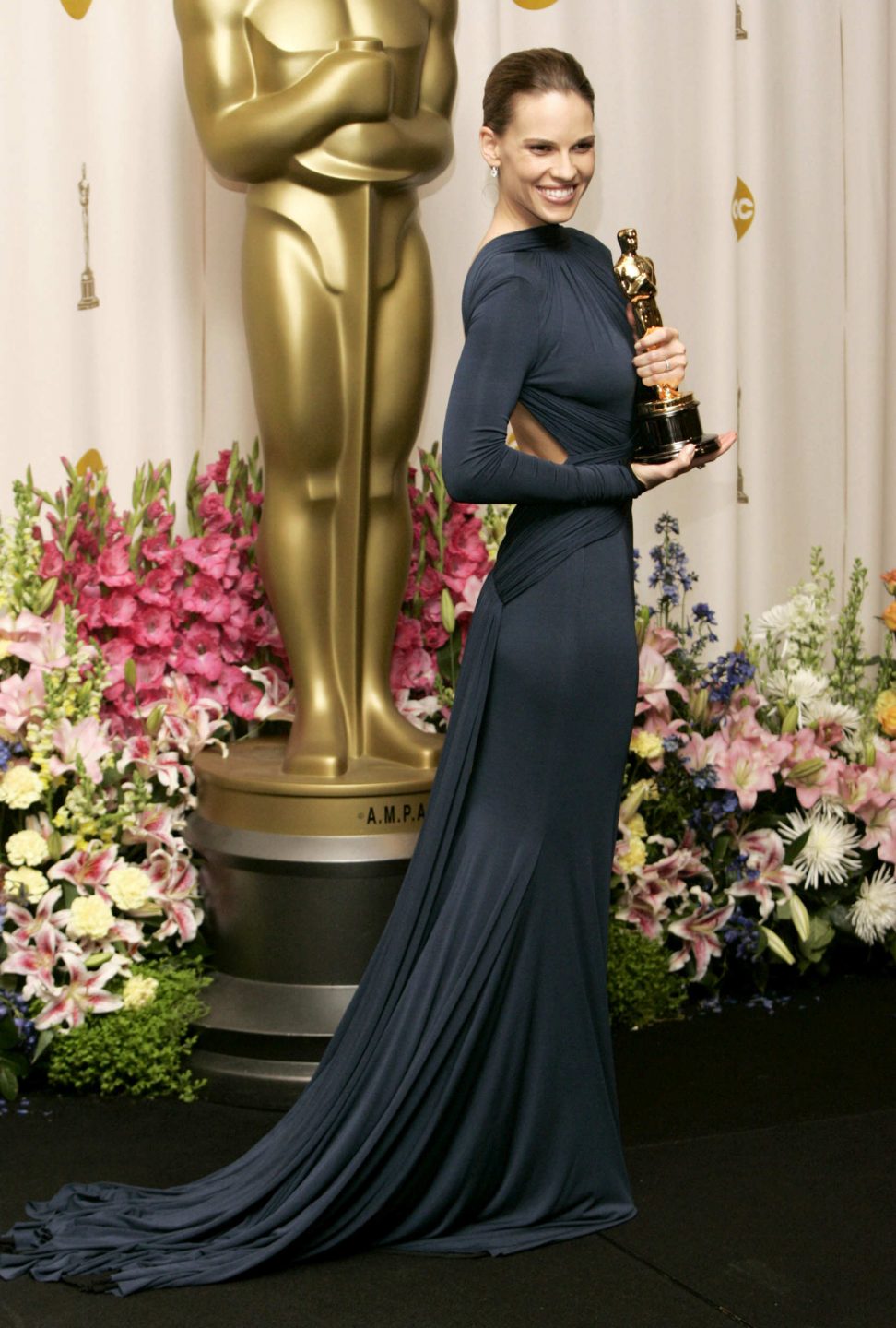 Obsessions: Seven Iconic Oscar Looks We Love | Inspiration | WHISTLES