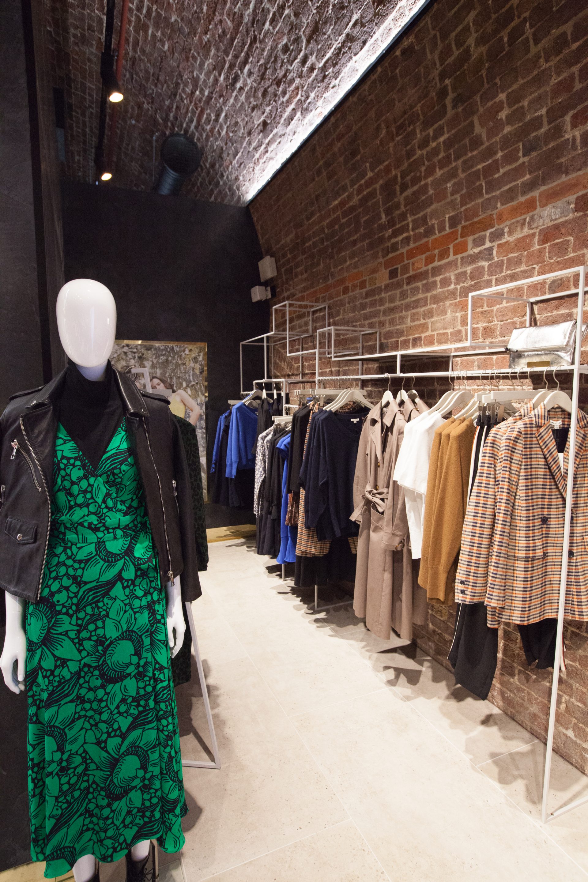 Whistles Neighbourhood London Bridge Inspiration WHISTLES